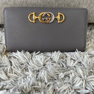 GUCCI Zumi Zip-Around Leather Wallet